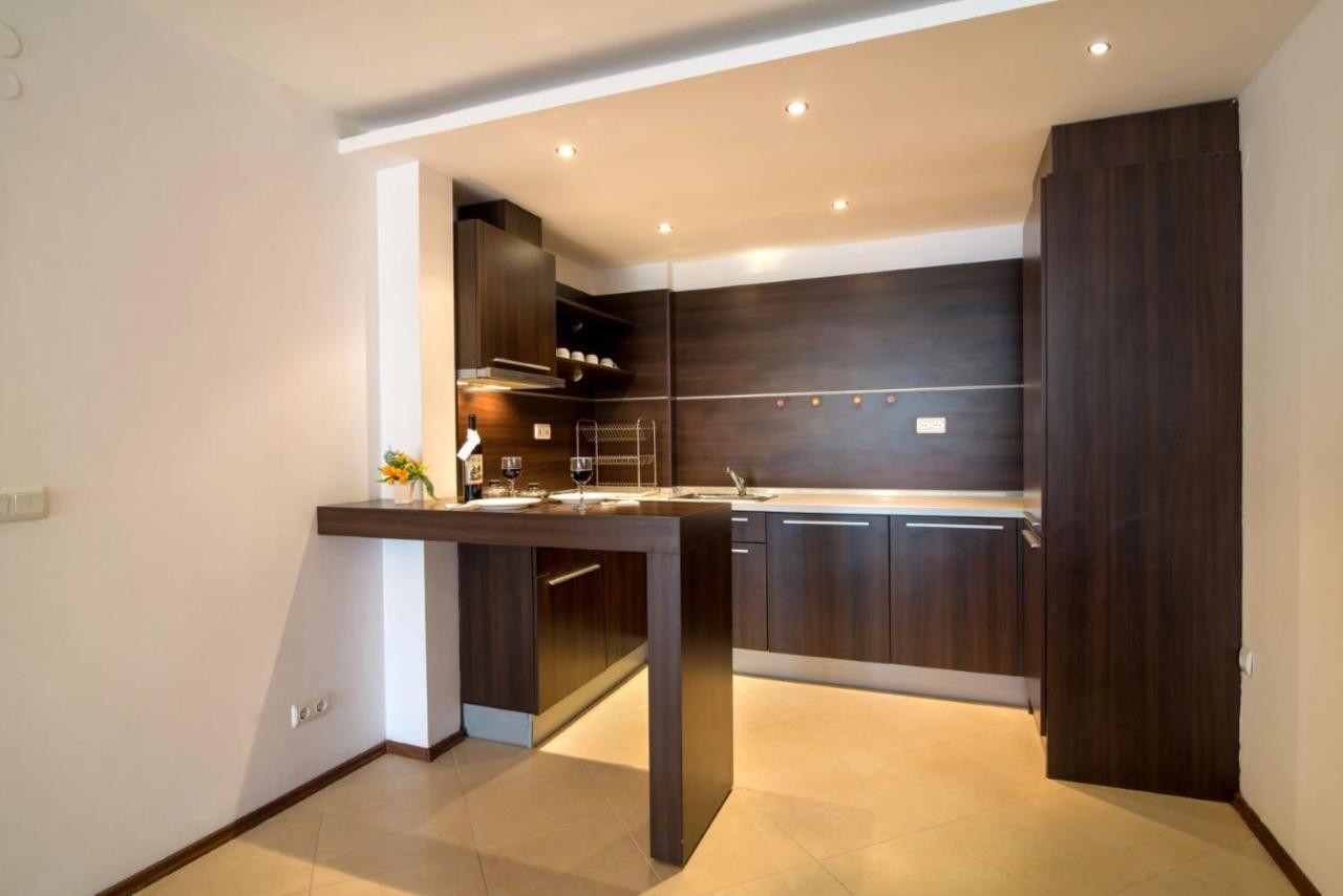 Spacious Studio With Balcony & Pool By The Marina Balchik Exterior foto