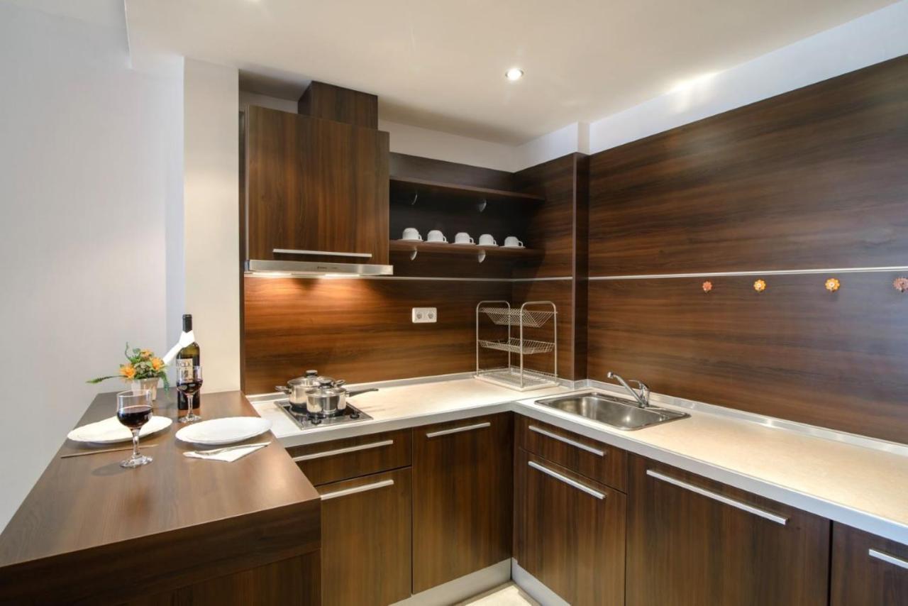 Spacious Studio With Balcony & Pool By The Marina Balchik Exterior foto